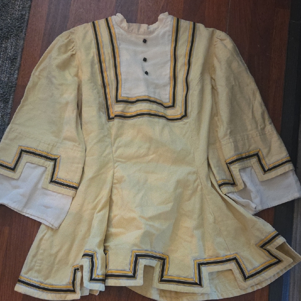 Vintage-Inspired Long Sleeve Dress in Cream and Black